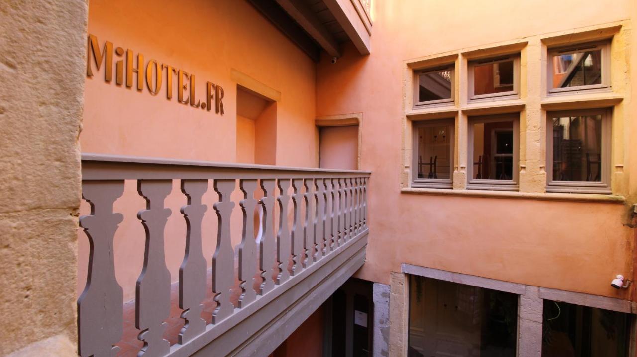 Mihotel Tour Rose Lyon Exteriör bild